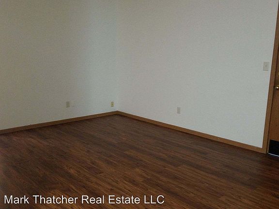 5th image of 1812 Morgan Dr APT 8