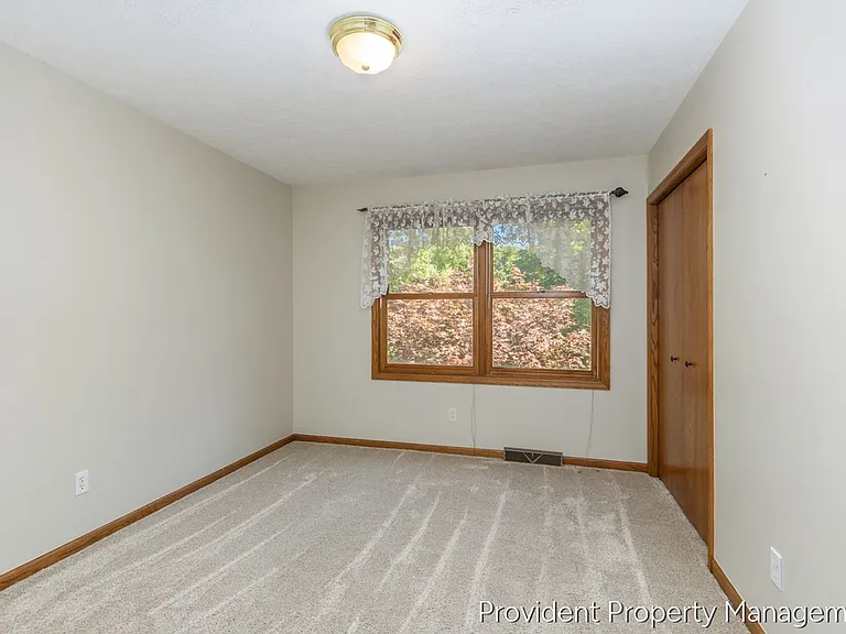 1030 73rd St SE — Photo 21