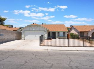 1012 Greystone Dr, Las Vegas, NV 89108