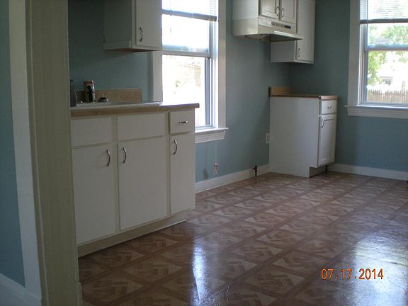 Eat In Kitchen
