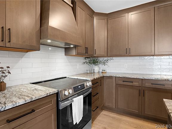 4th image of 4925 Robins Cir #1A
