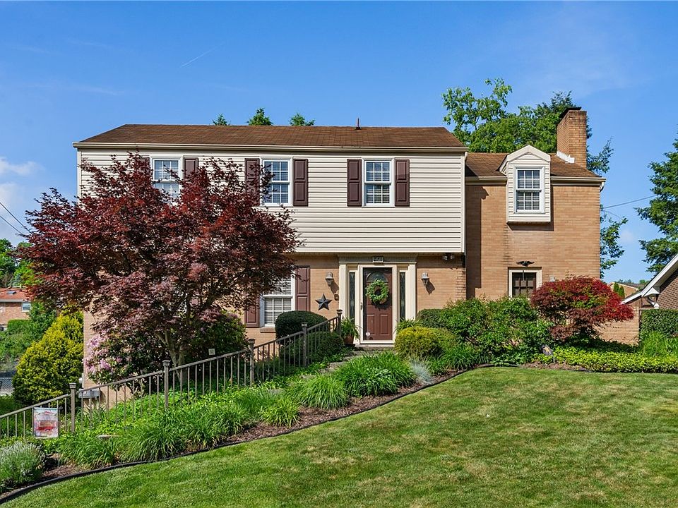 1st image of 458 Satinwood Dr