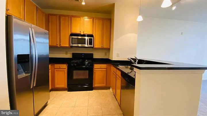 1 bed, 730 sqft, $2,000 — Photo 3