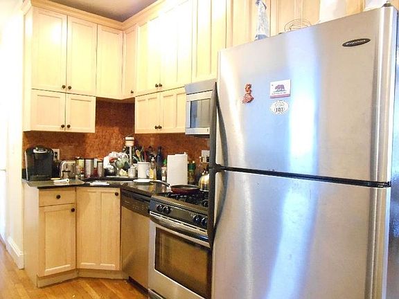 2nd image of 73 Thatcher St #301E