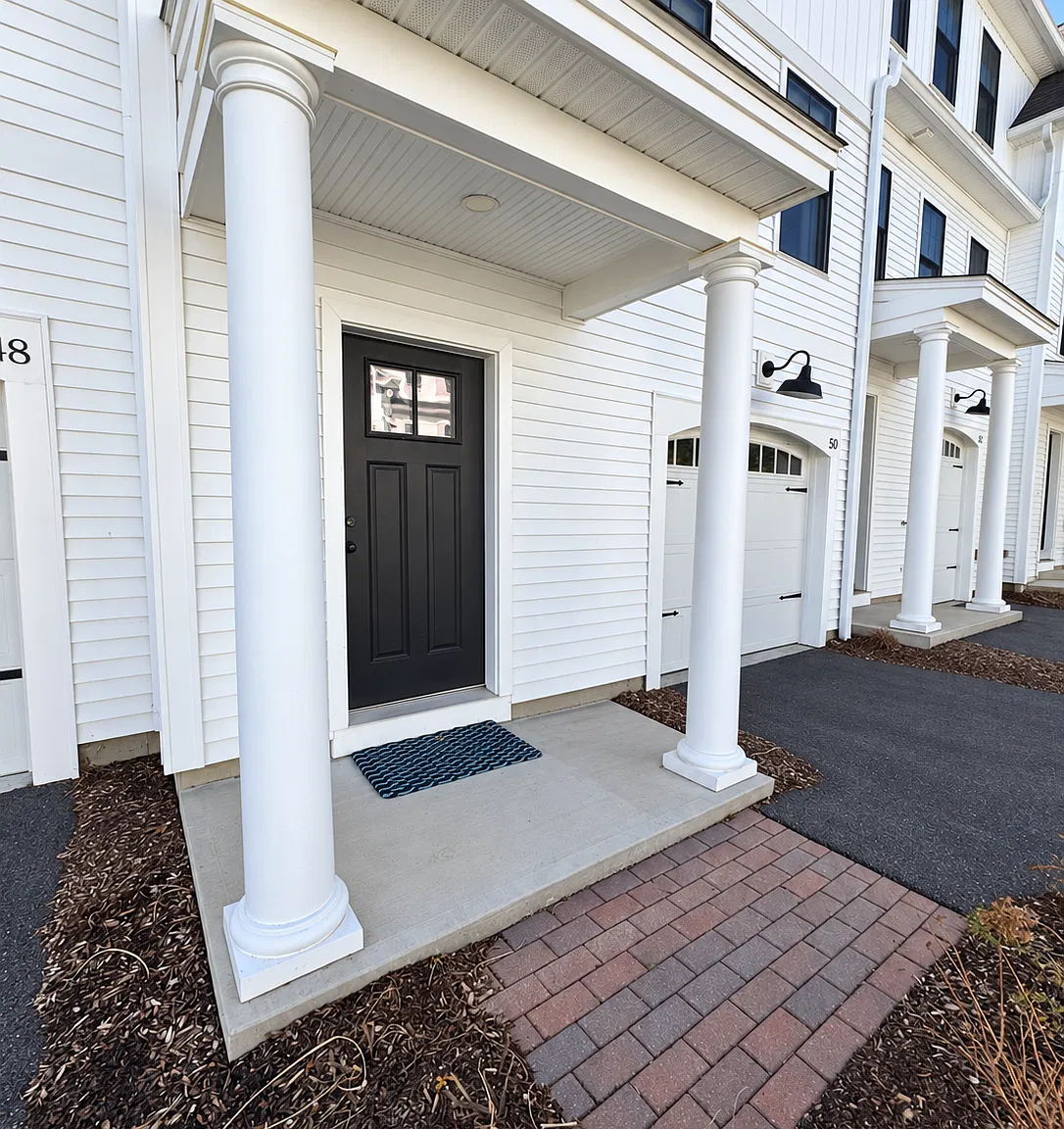 50 Northfield Drive Dover, NH — Photo 3