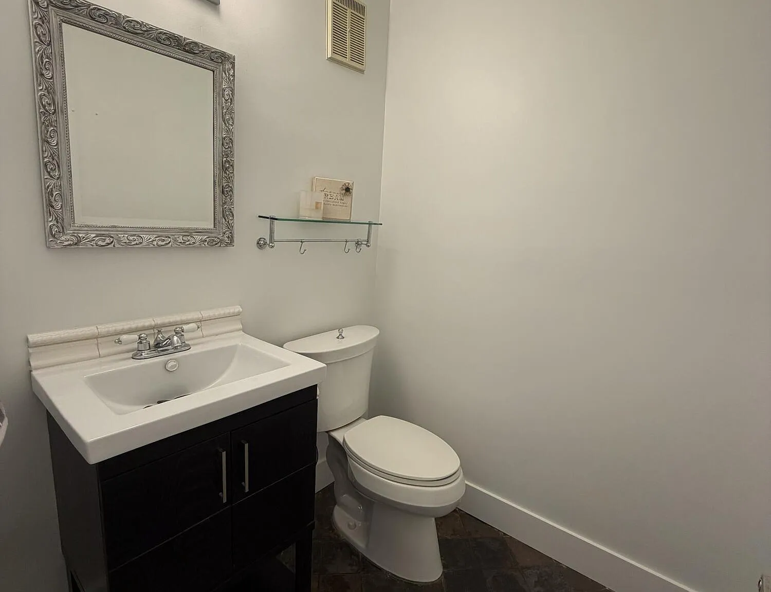 3 bed, 2.5 bath, 1625 sqft, $3,000 — Photo 1