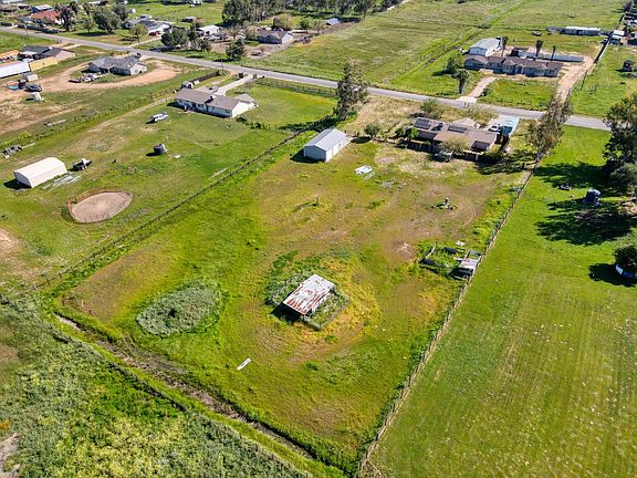 5th image of 19650 Oakhill Rd