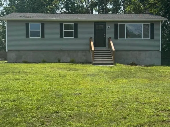 102 Charlotte Way, East Stroudsburg, PA 18302