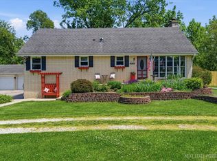 1N255 Prairie Ave, Glen Ellyn, IL 60137