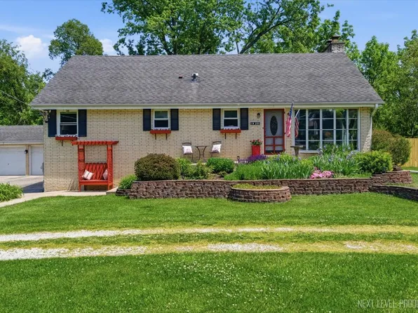 1N255 Prairie Ave, Glen Ellyn, IL 60137