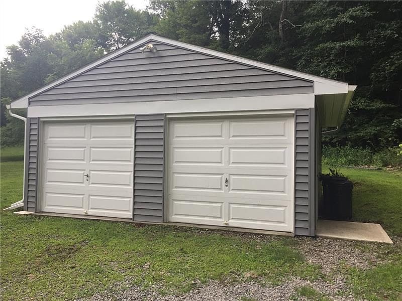 2nd image of 3850 Dickey Rd
