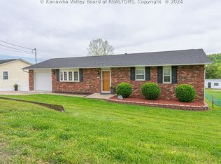 105 Beech St, Eleanor, WV 25070