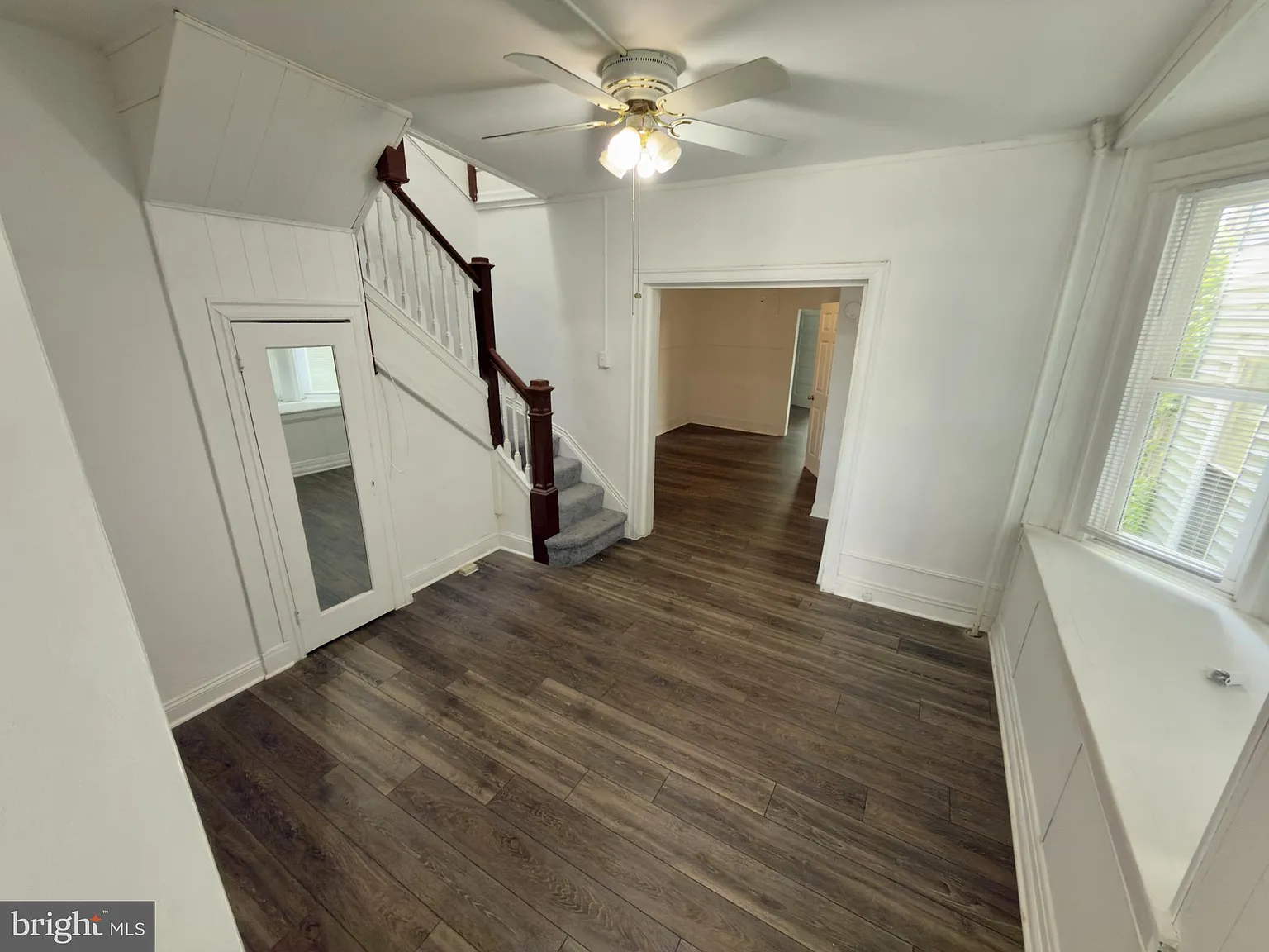 4 bed, 1.5 bath, 1620 sqft, $1,900 — Photo 2