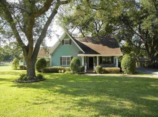 794 Goodwin Ave, Port Neches, TX 77651