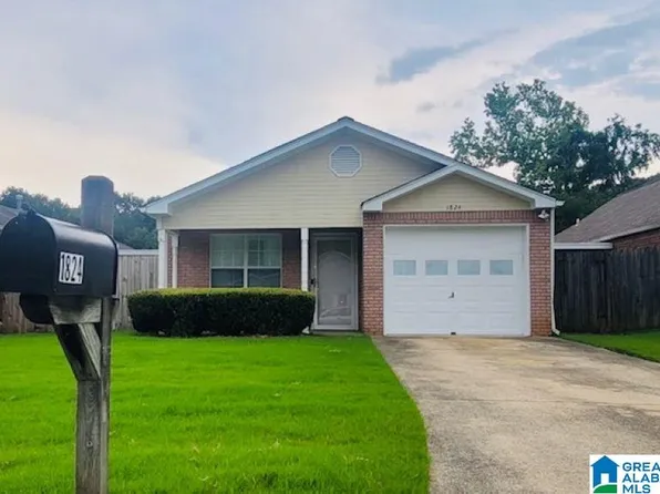 1824 Stonehenge Dr, Birmingham, AL 35215