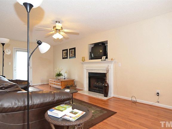4th image of 47 Beadle Ct