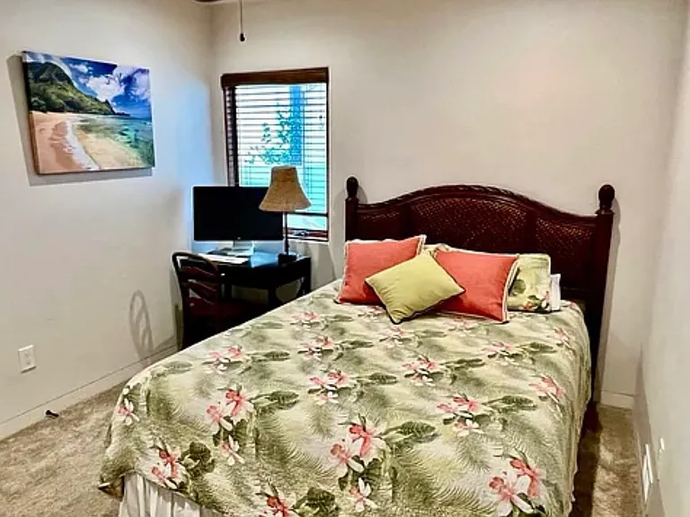 1320 Glorietta Blvd — Photo 4