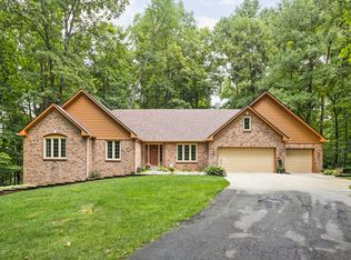 201 S Clear Creek Dr, Martinsville, IN 46151