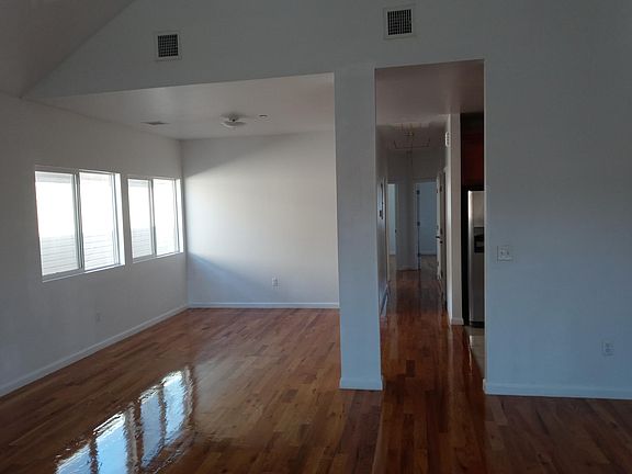 4th image of 19 Rockwell Ave