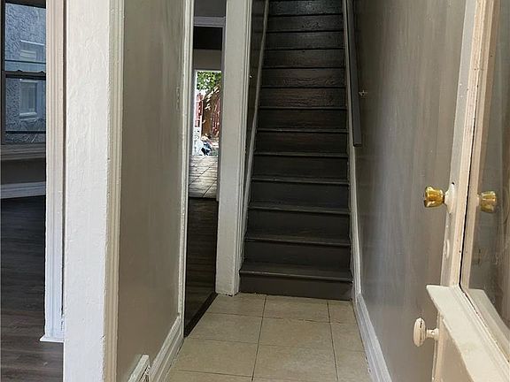 2nd image of 819 N 7th St