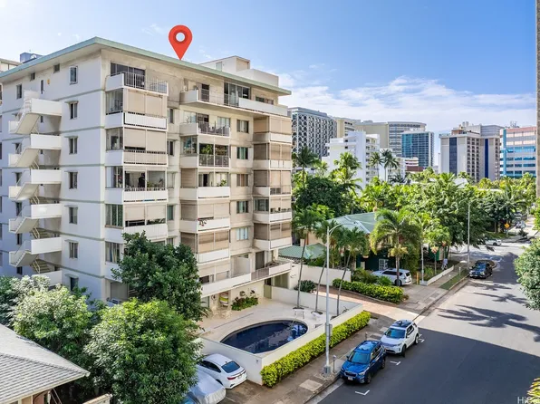 411 Kaiolu St APT 203, Honolulu, HI 96815