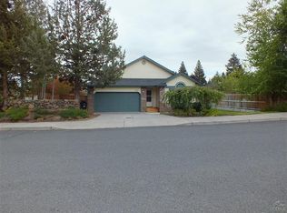 2628 SE Longfellow Ct, Bend, OR 97701