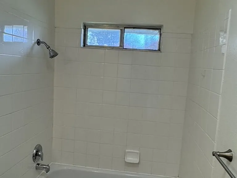 1155 Evans Dr — Photo 15