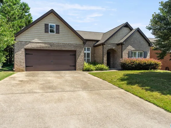915 Valley Cir, Leeds, AL 35094