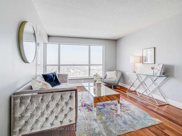 135 Village Green Sq #2415, Toronto, ON M1S 0G4