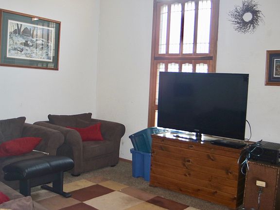 4th image of 2348 Linden Dr