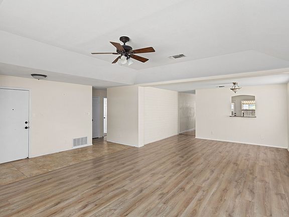 5th image of 13119 Greensview Ln