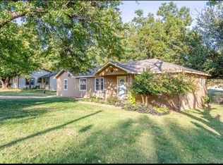 406 SW 2nd St, Tuttle, OK 73089