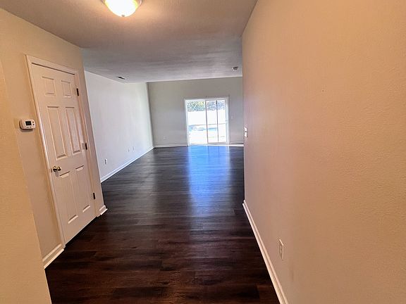 445 Dandelion Lane Entryway_11042025