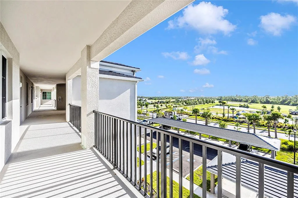 2 bed, 2.0 bath, 1154 sqft, $2,000 — Photo 3