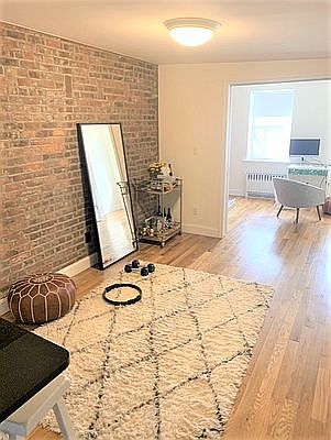 3rd image of 623 E 11th St #4E
