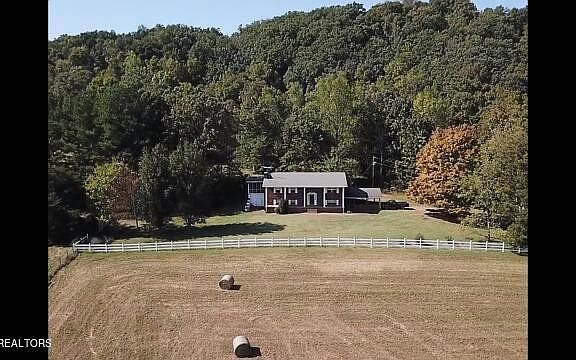 2nd image of 213 Anderson Rd
