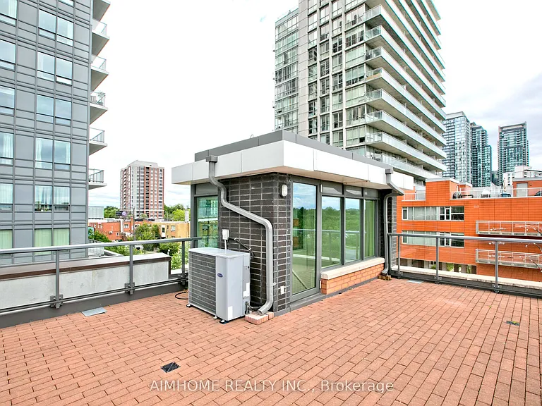 26 Churchill Ave #Townhouse 120 — Photo 37