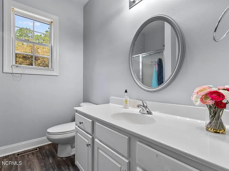 255 W Hedgelawn Way — Photo 19