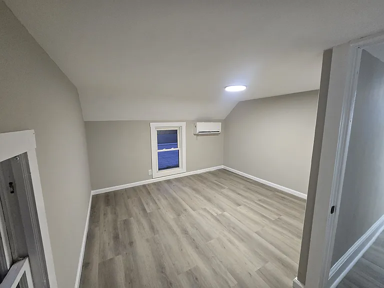 17 Maple Ave — Photo 3