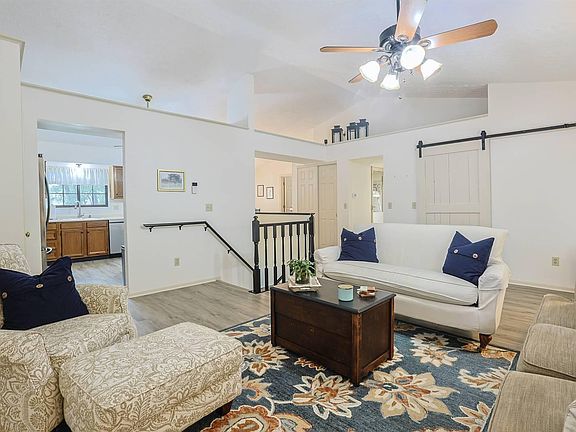 4th image of 117 Creekstone Ct #13C