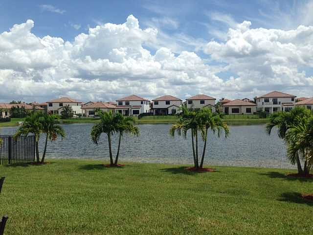 2nd image of 8336 NW 40th St