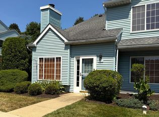 329 Pondview Dr, Harleysville, PA 19438