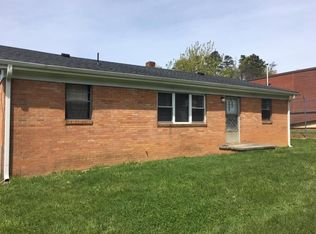 8 Moody Ave, Candler, NC 28715