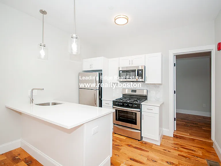 205 Marion St #2 — Photo 2