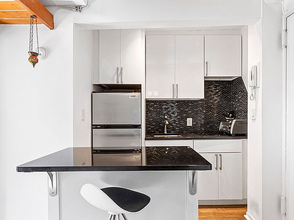 2nd image of 425 E 78th St APT 6D