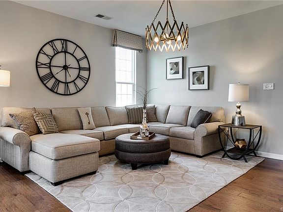 4th image of 3916 Grove Point Dr #B-a
