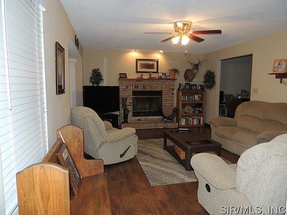 5th image of 829 Piquard Ct