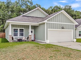 161 Brightwood Dr, Huger, SC 29450