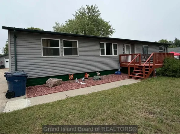 108 Arapahoe Ave, Grand Island, NE 68803