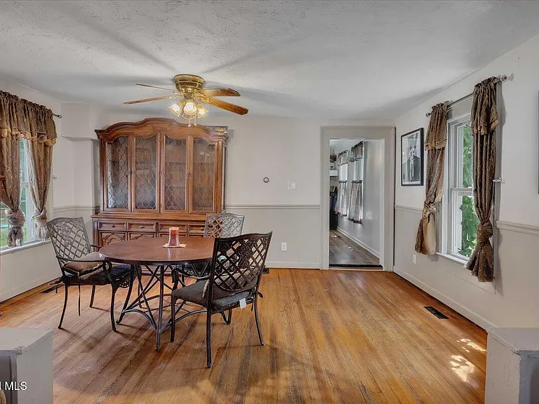68 Marvin St — Photo 11